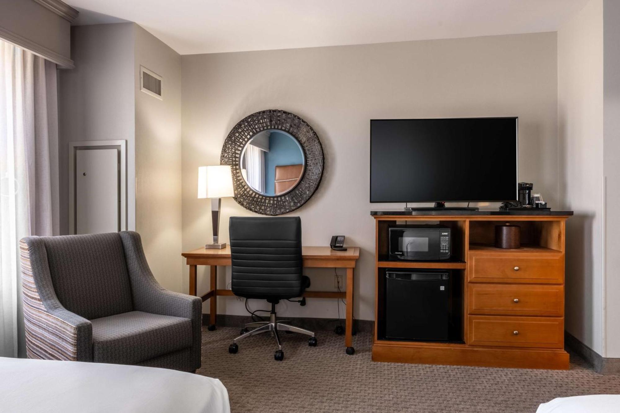Drury Plaza Hotel Broadview וויצ'יטה מראה חיצוני תמונה