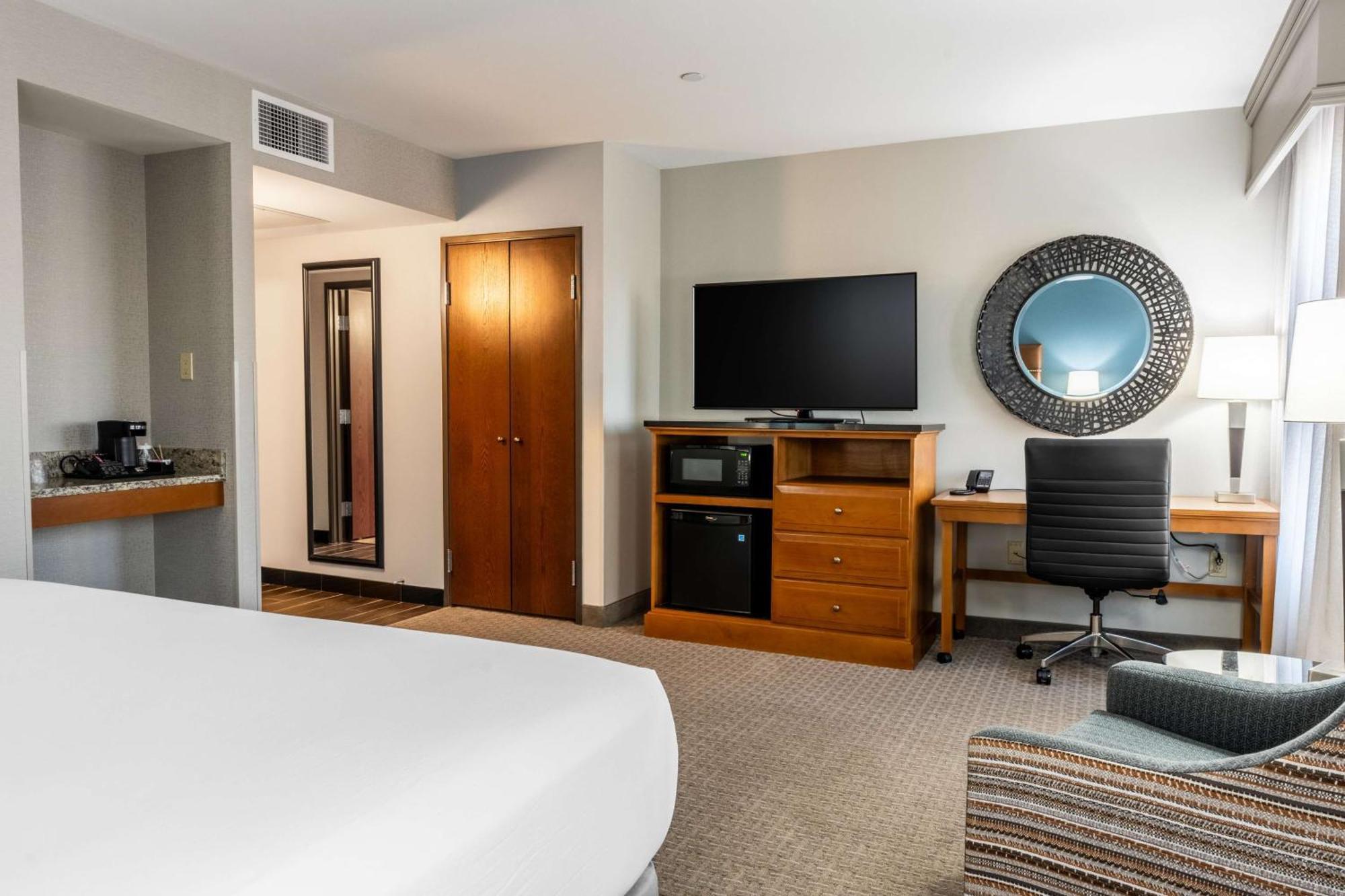 Drury Plaza Hotel Broadview וויצ'יטה מראה חיצוני תמונה