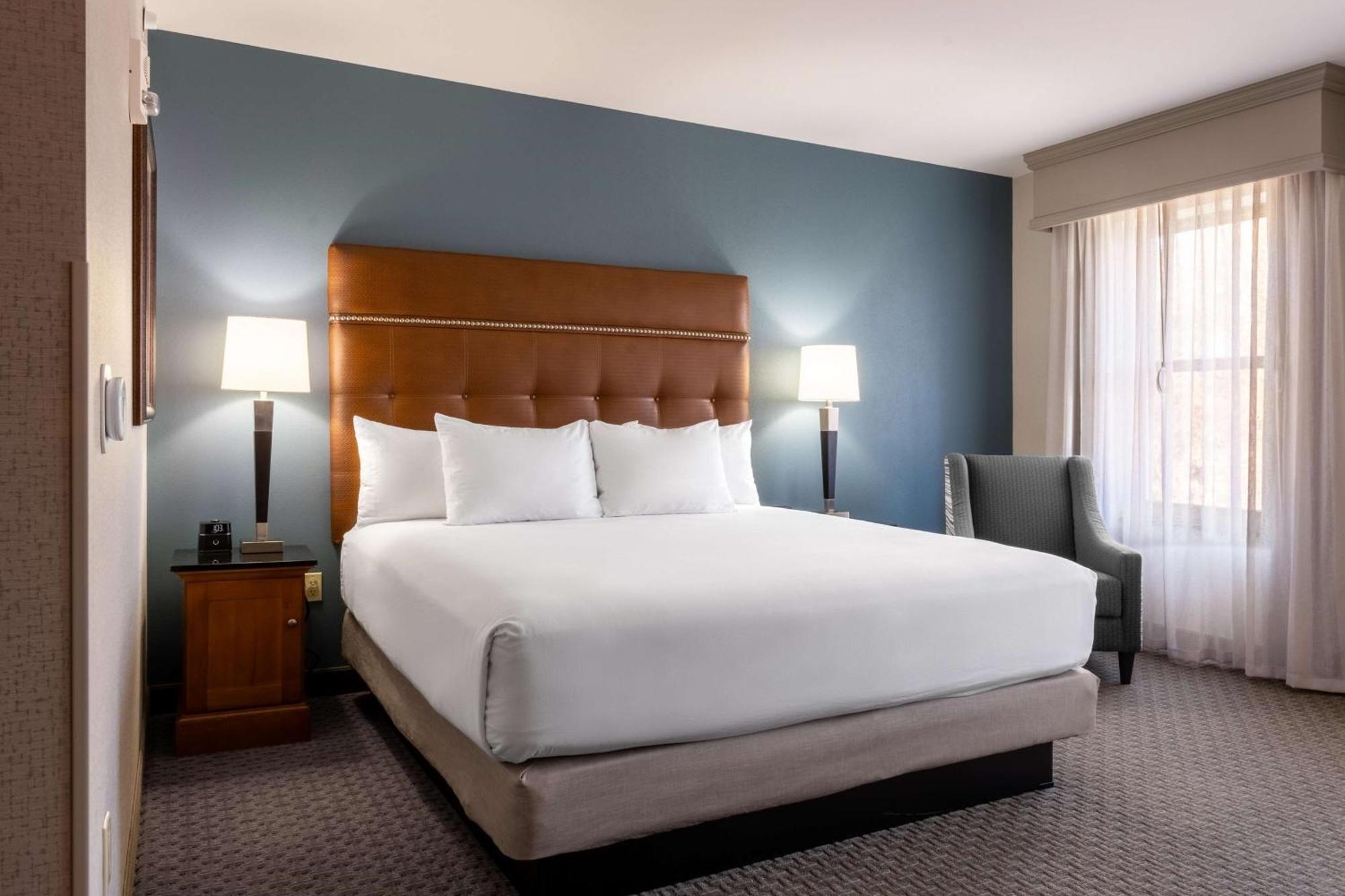 Drury Plaza Hotel Broadview וויצ'יטה מראה חיצוני תמונה