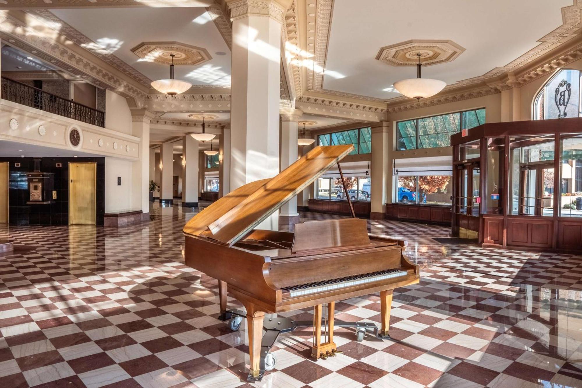 Drury Plaza Hotel Broadview וויצ'יטה מראה חיצוני תמונה