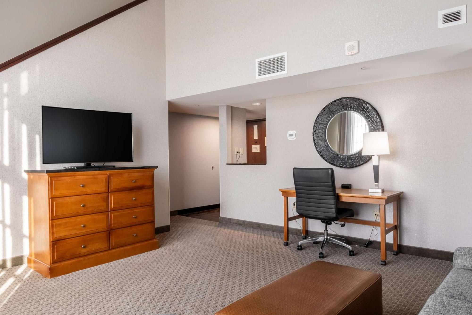 Drury Plaza Hotel Broadview וויצ'יטה מראה חיצוני תמונה