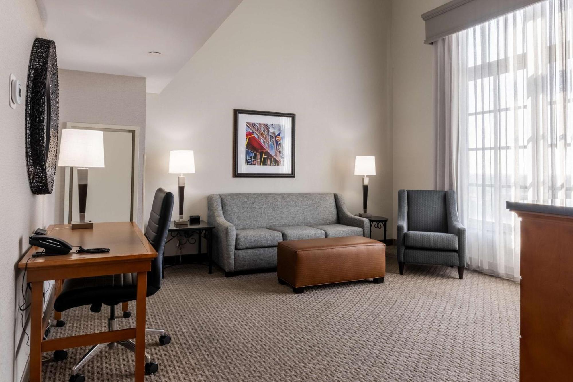 Drury Plaza Hotel Broadview וויצ'יטה מראה חיצוני תמונה