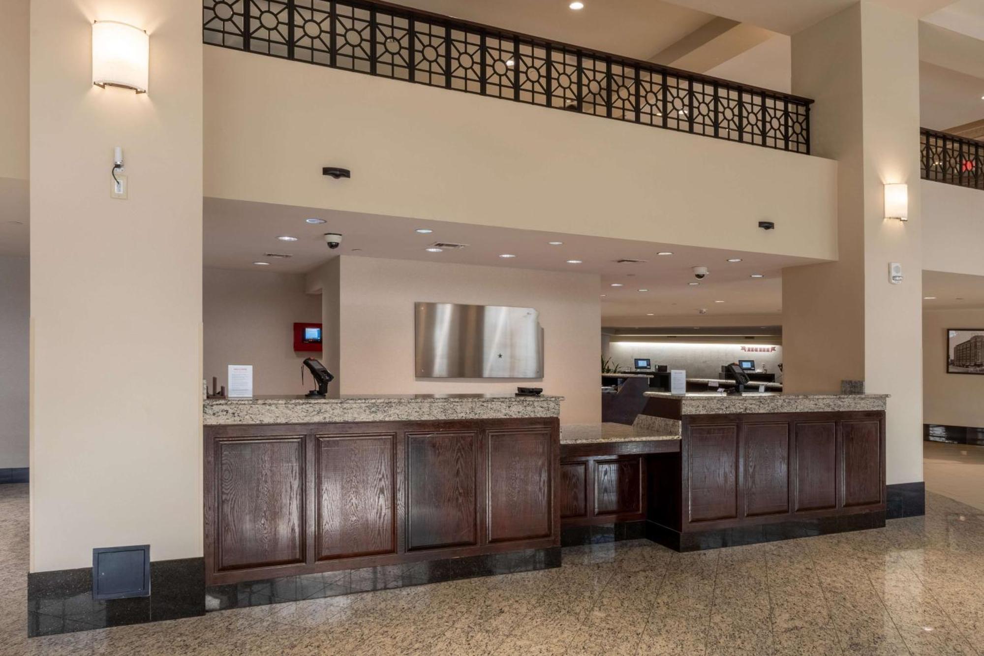 Drury Plaza Hotel Broadview וויצ'יטה מראה חיצוני תמונה